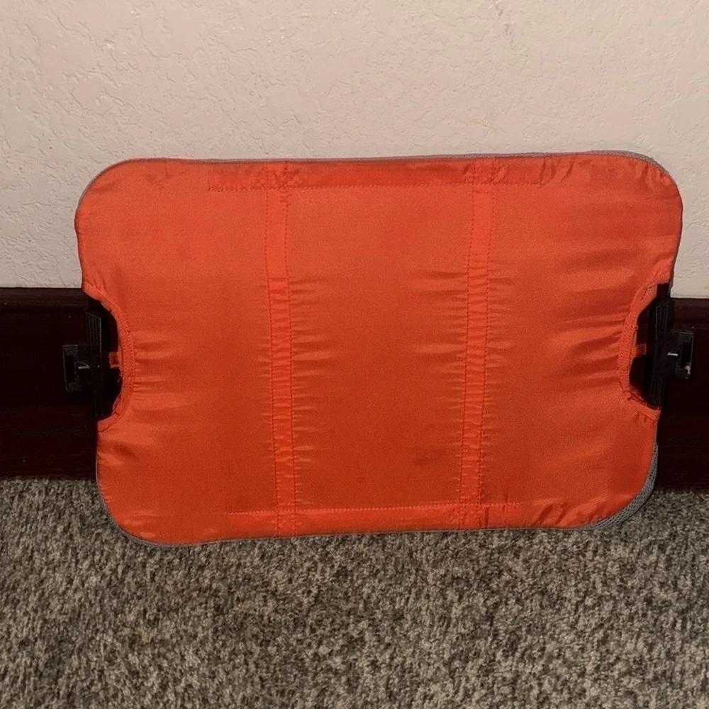 Thule Gray and Orange Pocket for Thule Suit Case. Excellent used condition